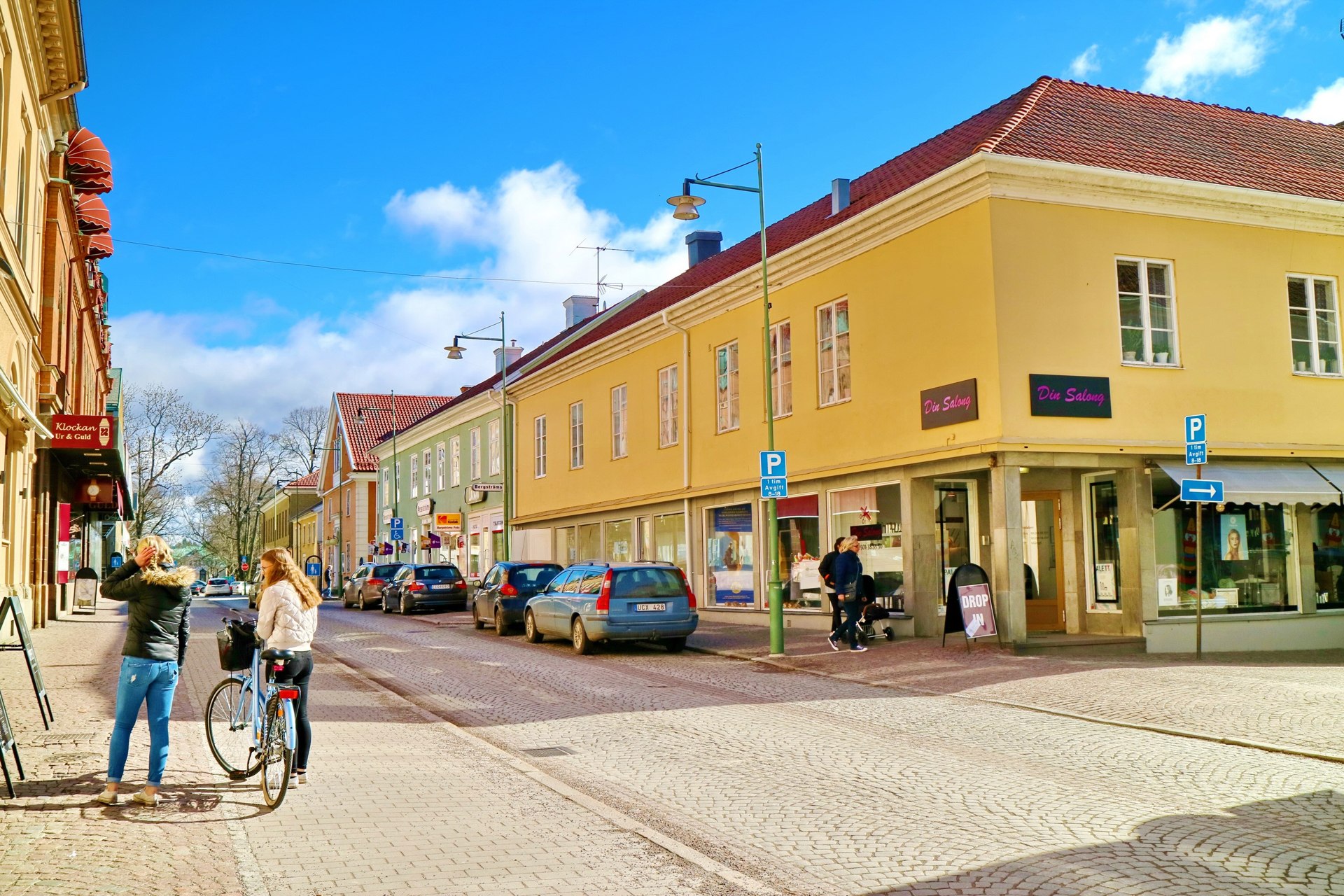 Brodderuds fastigheter i centrala Mariestad